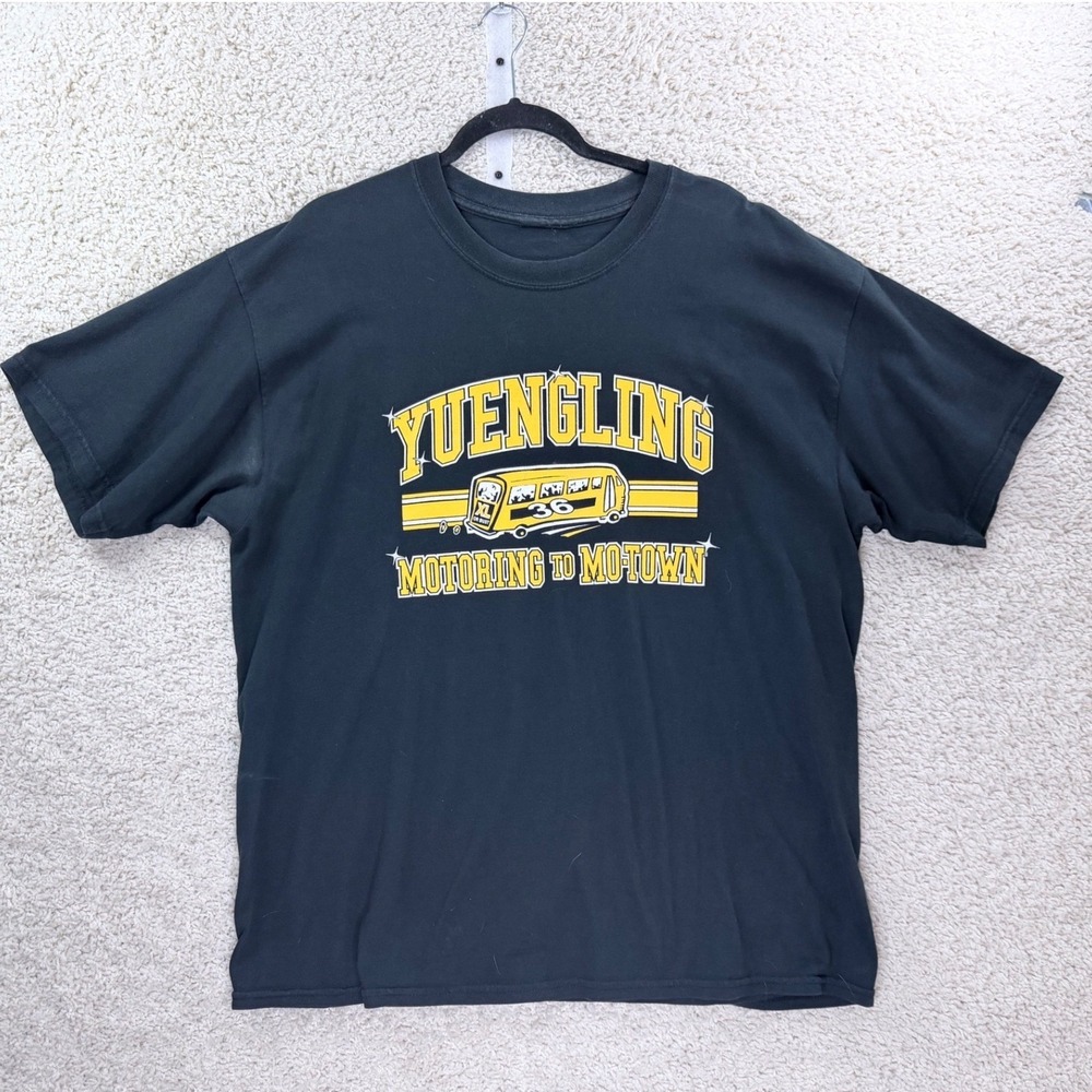 Yuengling T Shirt Mens XL Black Jerome Bettis Motoring to Motown Bus 36